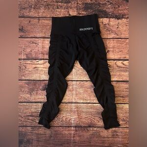 Skinnify High Waisted Resistance Band Black Ruched Workout Yoga Leggings Size L